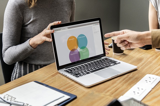 business-3543809_640